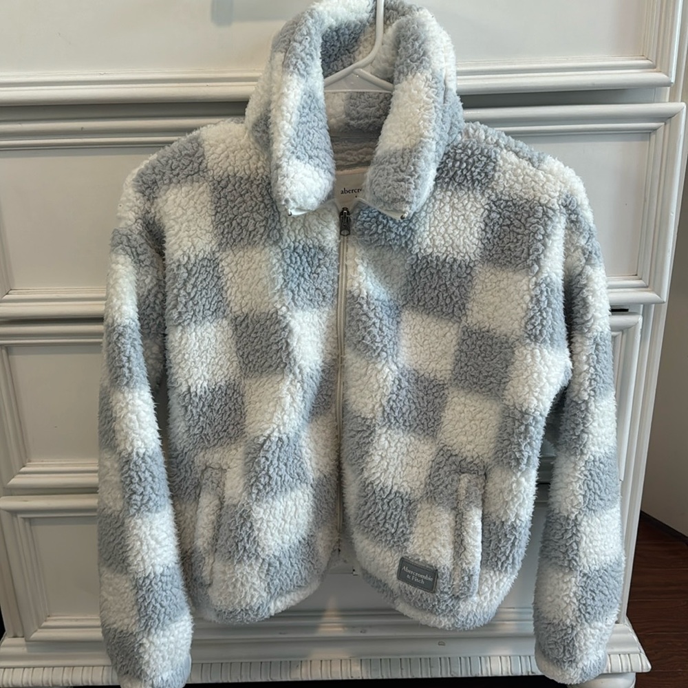Abercrombie kids checkered fleece puffer